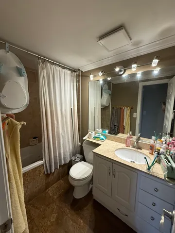 $218,000 | 1463 Mercury Drive, Unit 115, Schaumburg, IL 60193