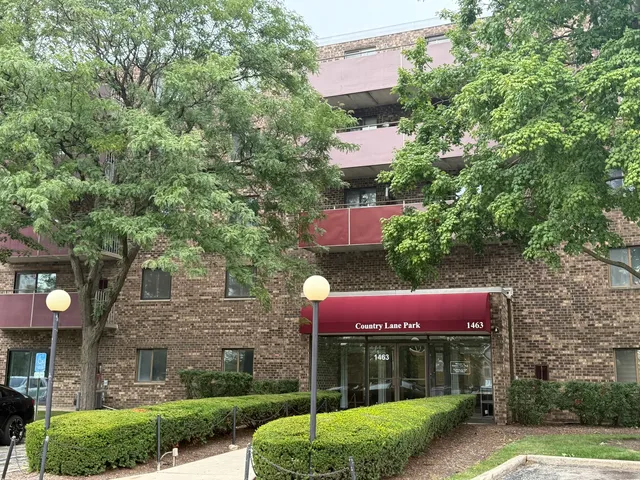 $218,000 | 1463 Mercury Drive, Unit 115, Schaumburg, IL 60193
