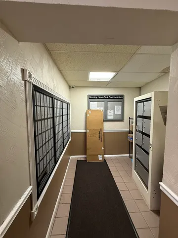 $218,000 | 1463 Mercury Drive, Unit 115, Schaumburg, IL 60193