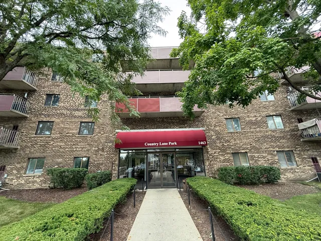 $218,000 | 1463 Mercury Drive, Unit 115, Schaumburg, IL 60193