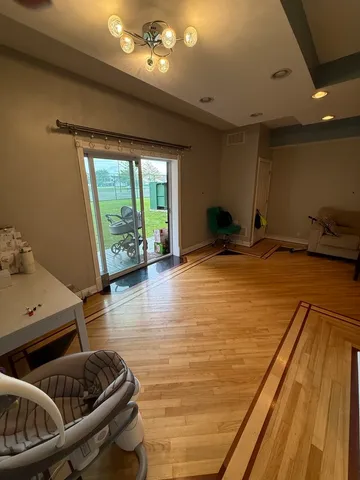 $218,000 | 1463 Mercury Drive, Unit 115, Schaumburg, IL 60193