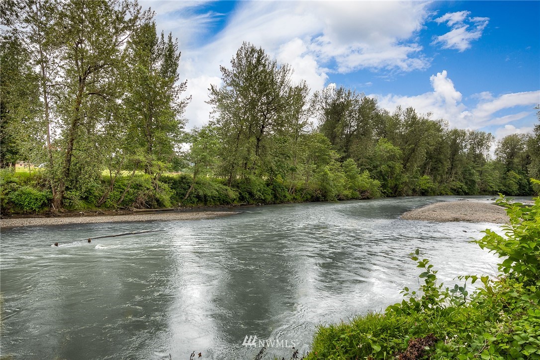 7484 Riverside Drive East Sumner, WA 98390 - Photo 20 of 23