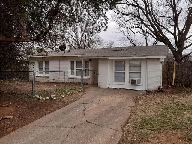 $1,495 | 1325 South 27th Street, Abilene, TX 79602