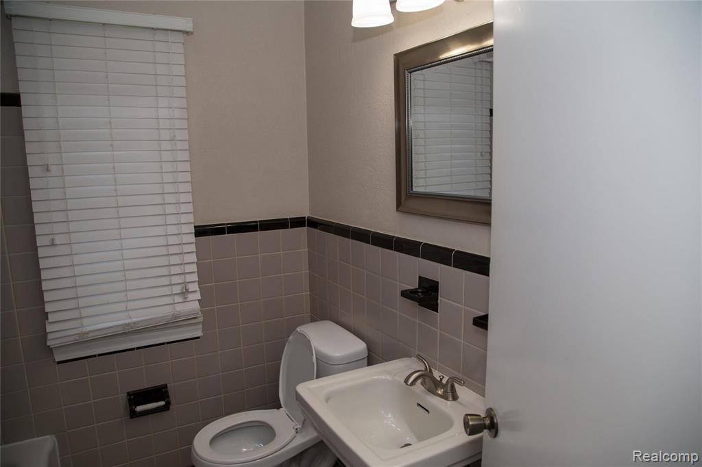 1522 West Webster Road Royal Oak, MI 48073 - Photo 19 of 33