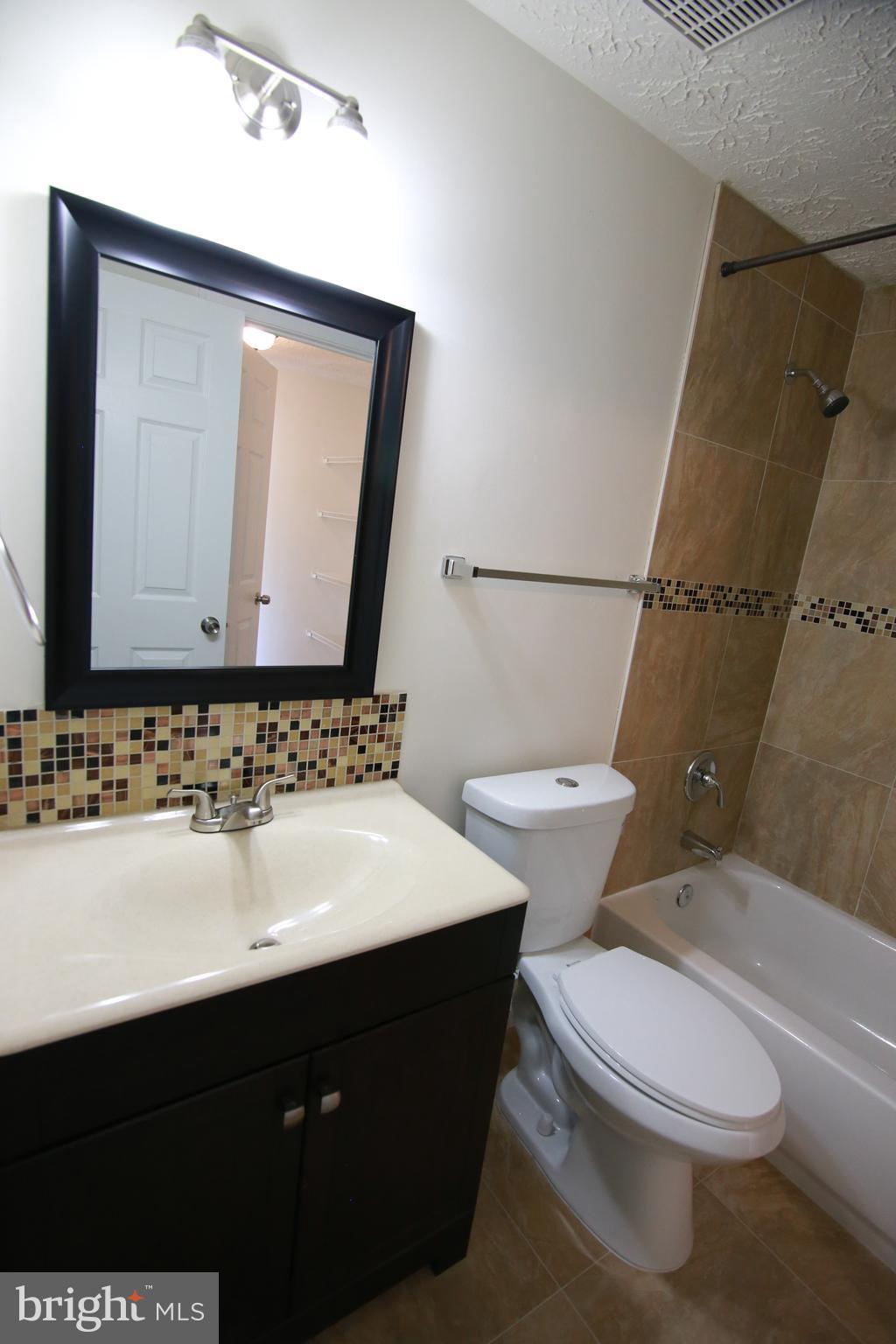 8070 Grandview Court Springfield, VA 22153 - Photo 11 of 24 Bath