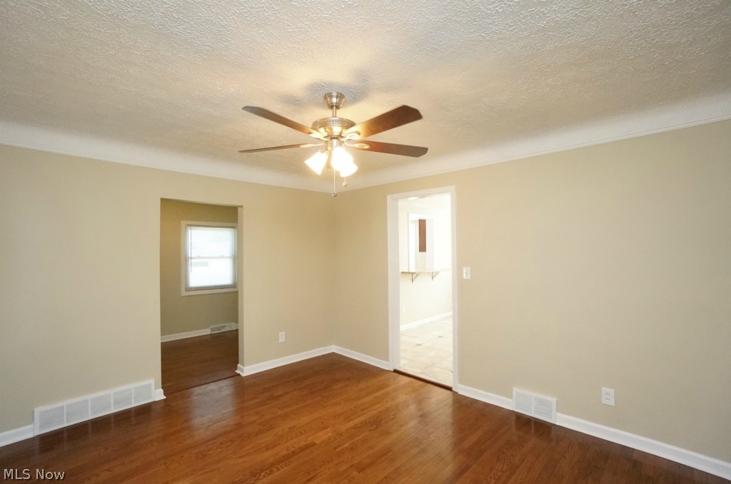 4026 Wyncote Road South Euclid, OH 44121 - Photo 5 of 25