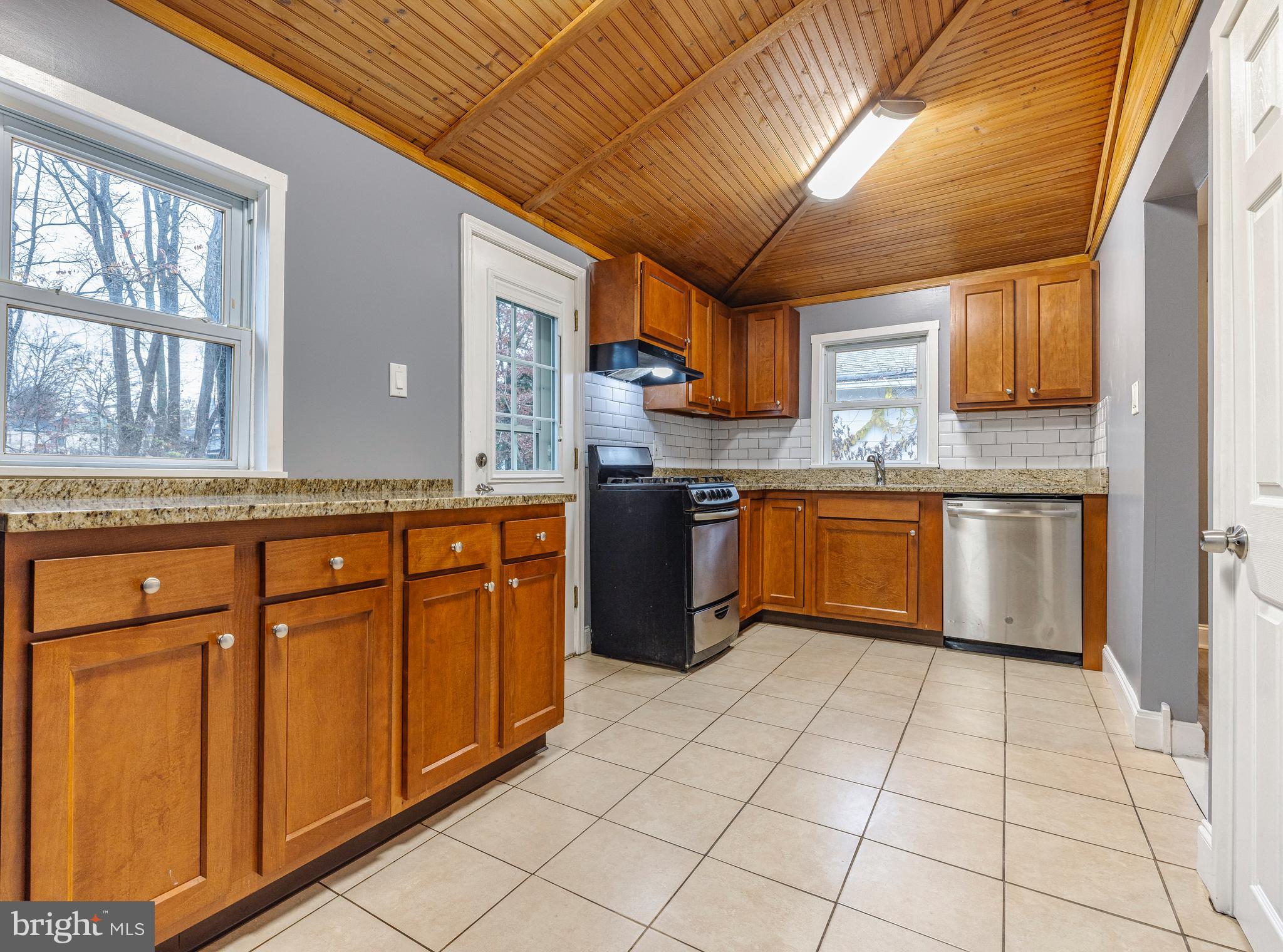 16 Cross Road Clementon, NJ 08021 - Photo 8 of 15