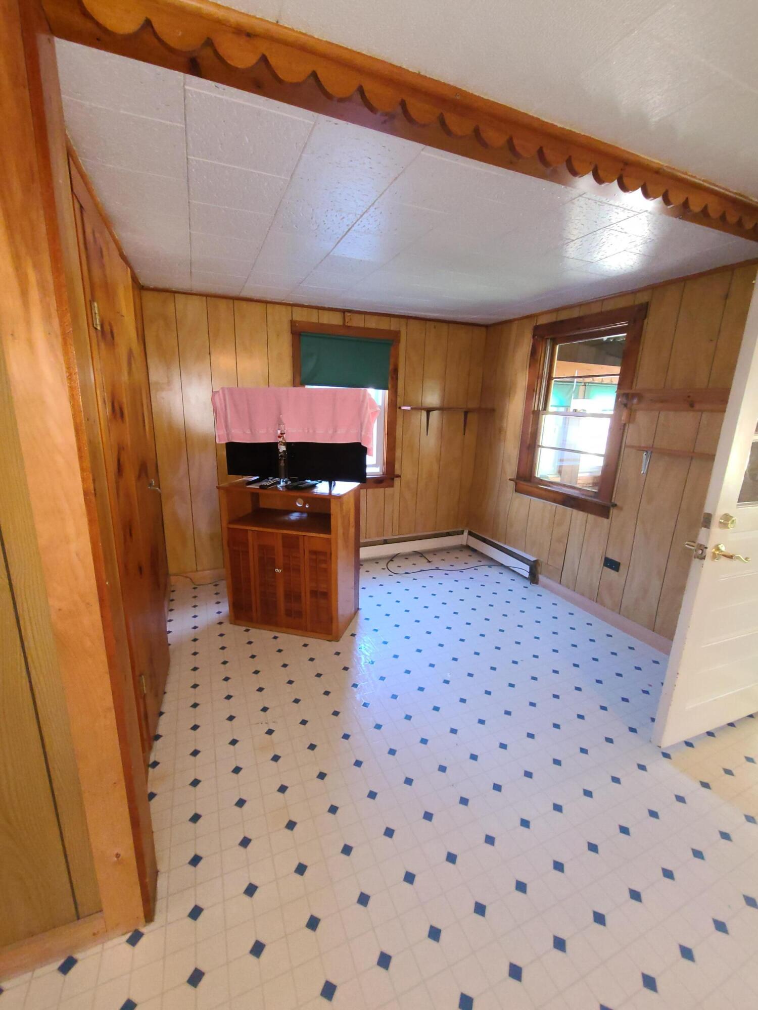 81 River Road Boothbay, ME 04537 - Photo 12 of 34 20220929_103039