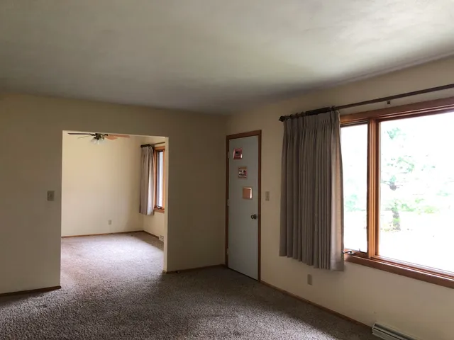 $275,000 | 5543 Us Rte 20 West, Freeport, IL 61032