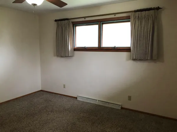 $260,000 | 5543 Us Rte 20 West, Freeport, IL 61032