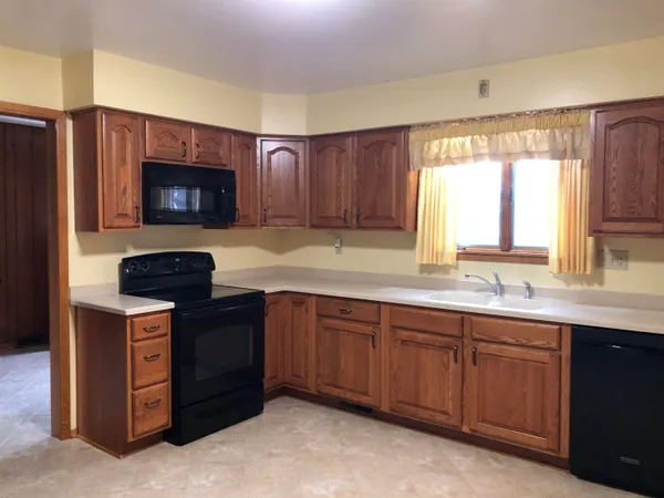 $260,000 | 5543 Us Rte 20 West, Freeport, IL 61032
