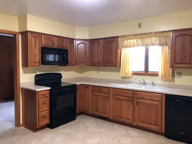 $275,000 | 5543 Us Rte 20 West, Freeport, IL 61032