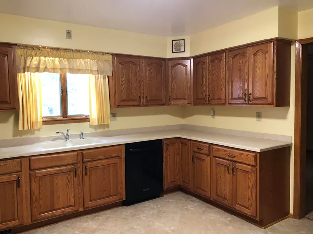 $275,000 | 5543 Us Rte 20 West, Freeport, IL 61032