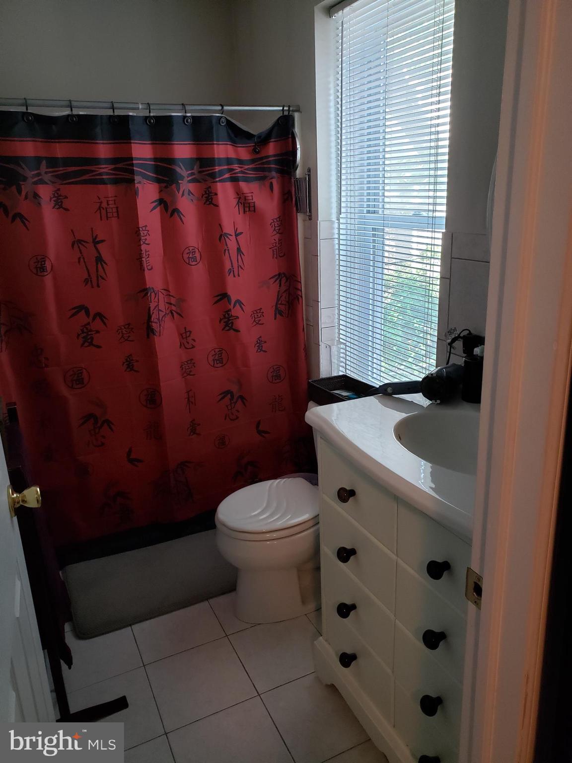 1517 Swain Street Philadelphia, PA 19130 - Photo 5 of 29