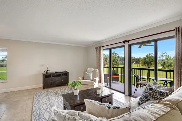 $4,000 | 18350 Southeast Wood Haven Lane, Unit F, Jupiter, FL 33469