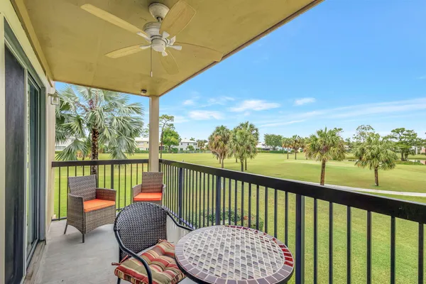 $4,000 | 18350 Southeast Wood Haven Lane, Unit F, Jupiter, FL 33469
