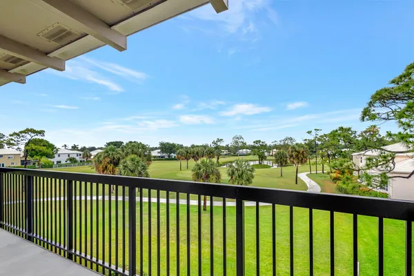 $4,000 | 18350 Southeast Wood Haven Lane, Unit F, Jupiter, FL 33469