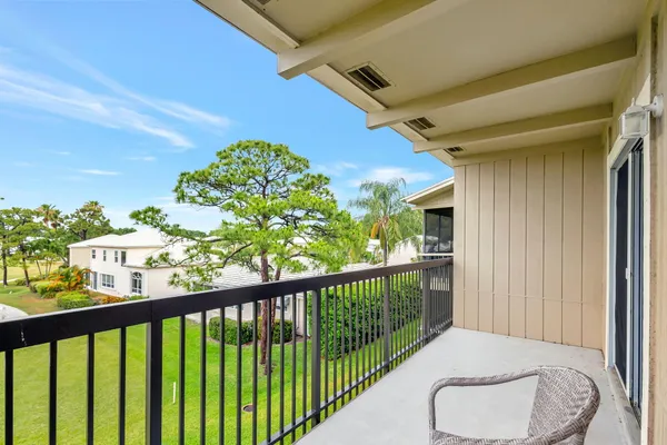 $4,000 | 18350 Southeast Wood Haven Lane, Unit F, Jupiter, FL 33469