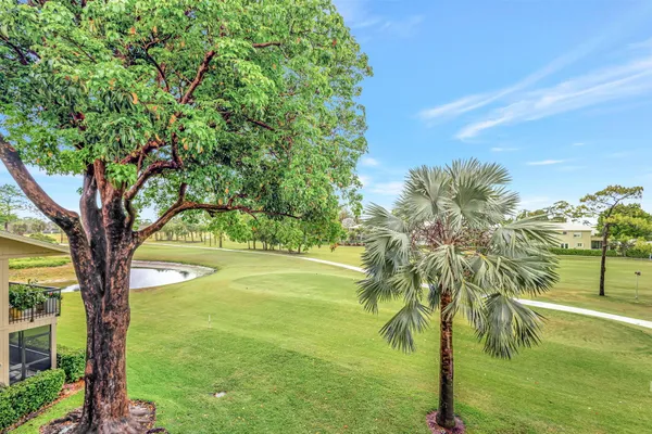 $4,000 | 18350 Southeast Wood Haven Lane, Unit F, Jupiter, FL 33469