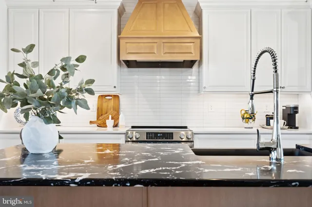 $538,900 | 11 Flint Drive, Hanover, PA 17331