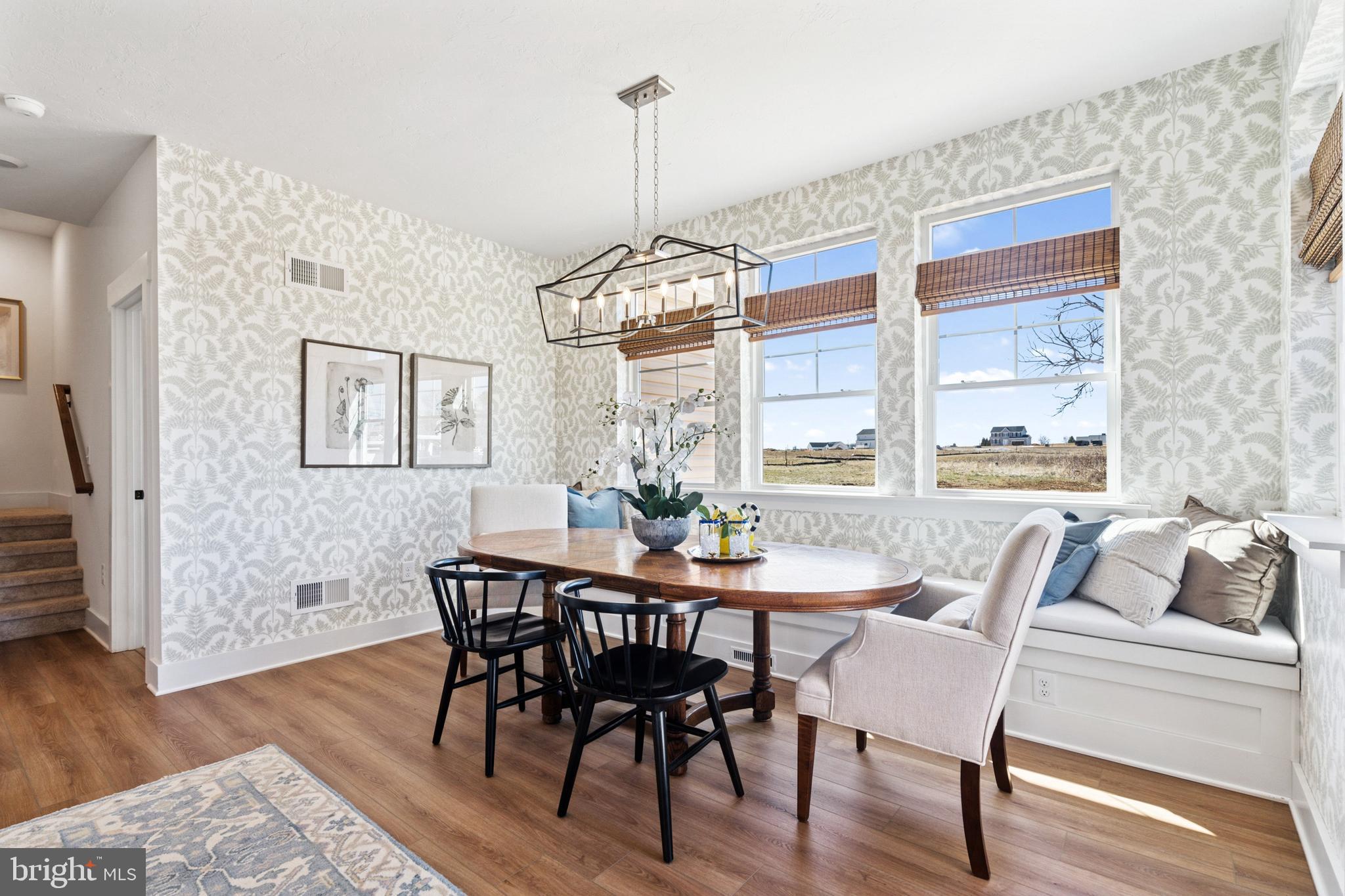 11 Flint Drive Hanover, PA 17331 - Photo 17 of 36 Actual Photo- Breakfast nook
