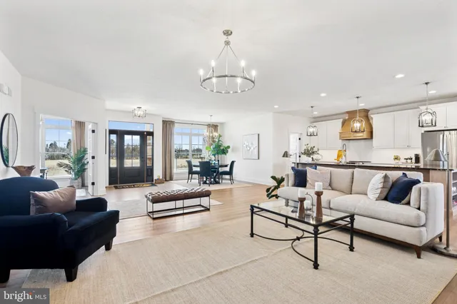 $538,900 | 11 Flint Drive, Hanover, PA 17331