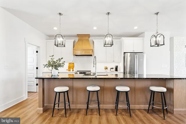 $538,900 | 11 Flint Drive, Hanover, PA 17331