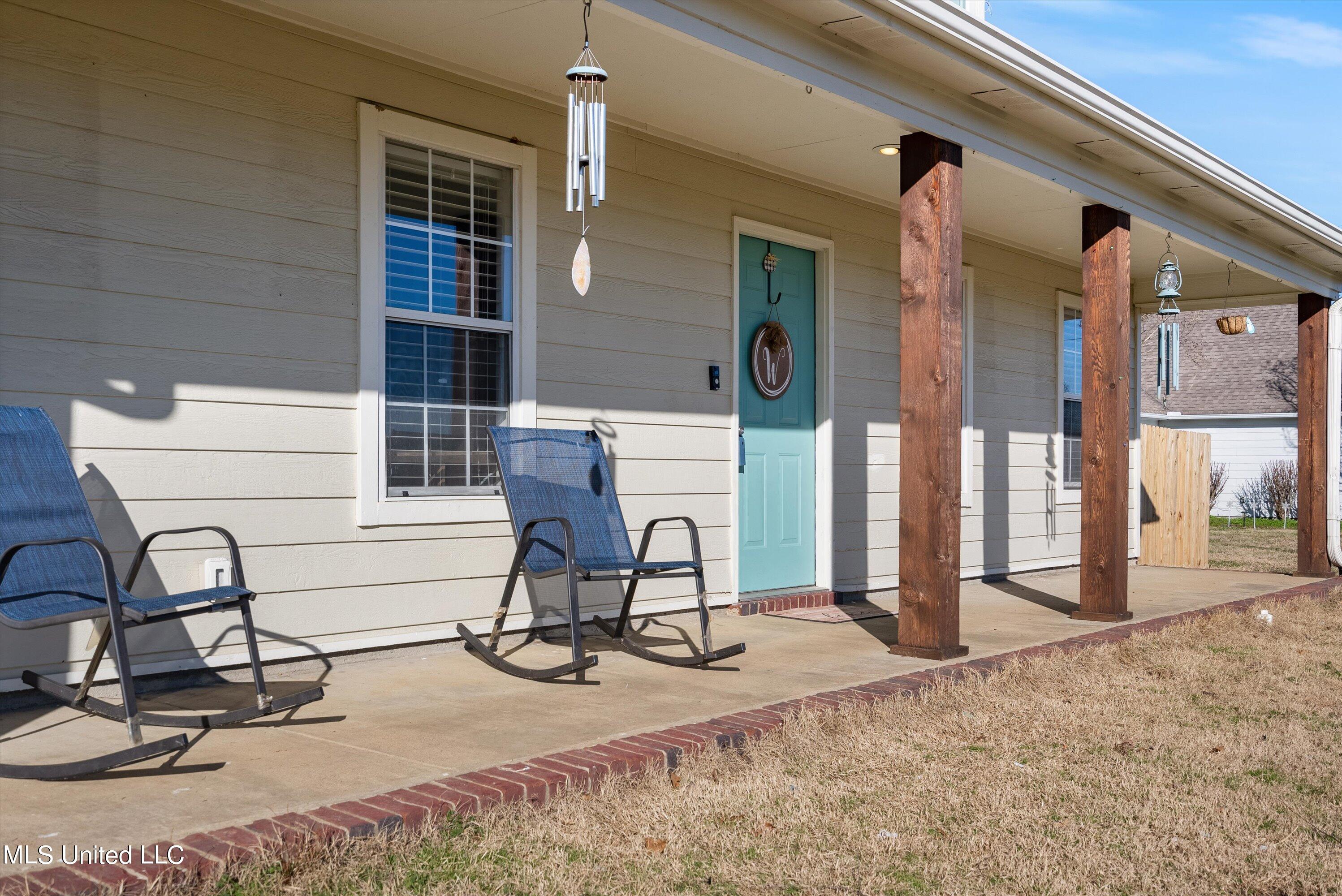 4596 Bolin Road Hernando, MS 38632 - Photo 3 of 25 03-Porch