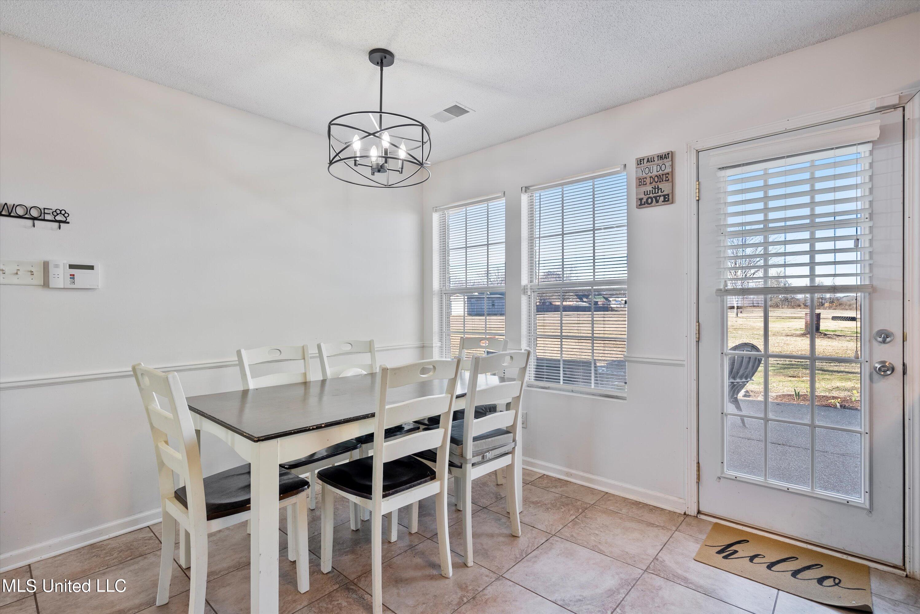 4596 Bolin Road Hernando, MS 38632 - Photo 6 of 25 06-Breakfast Area