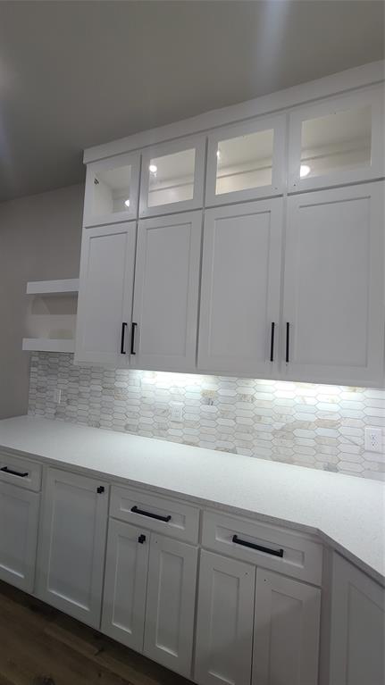 2142 Edd Road Dallas, TX 75253 - Photo 7 of 14 a bathroom with a sink and vanity