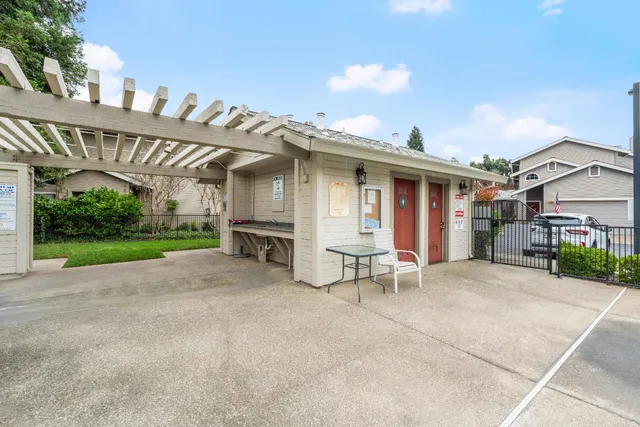 $395,000 | 4773 Courtland Lane, Carmichael, CA 95608