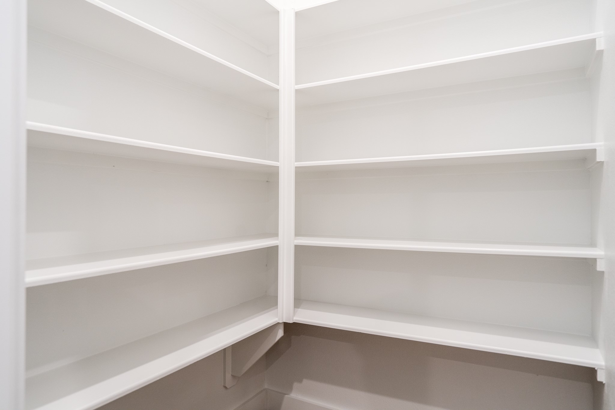 4224 Schuler Street Houston, TX 77007 - Photo 18 of 37 Walk in pantry.
