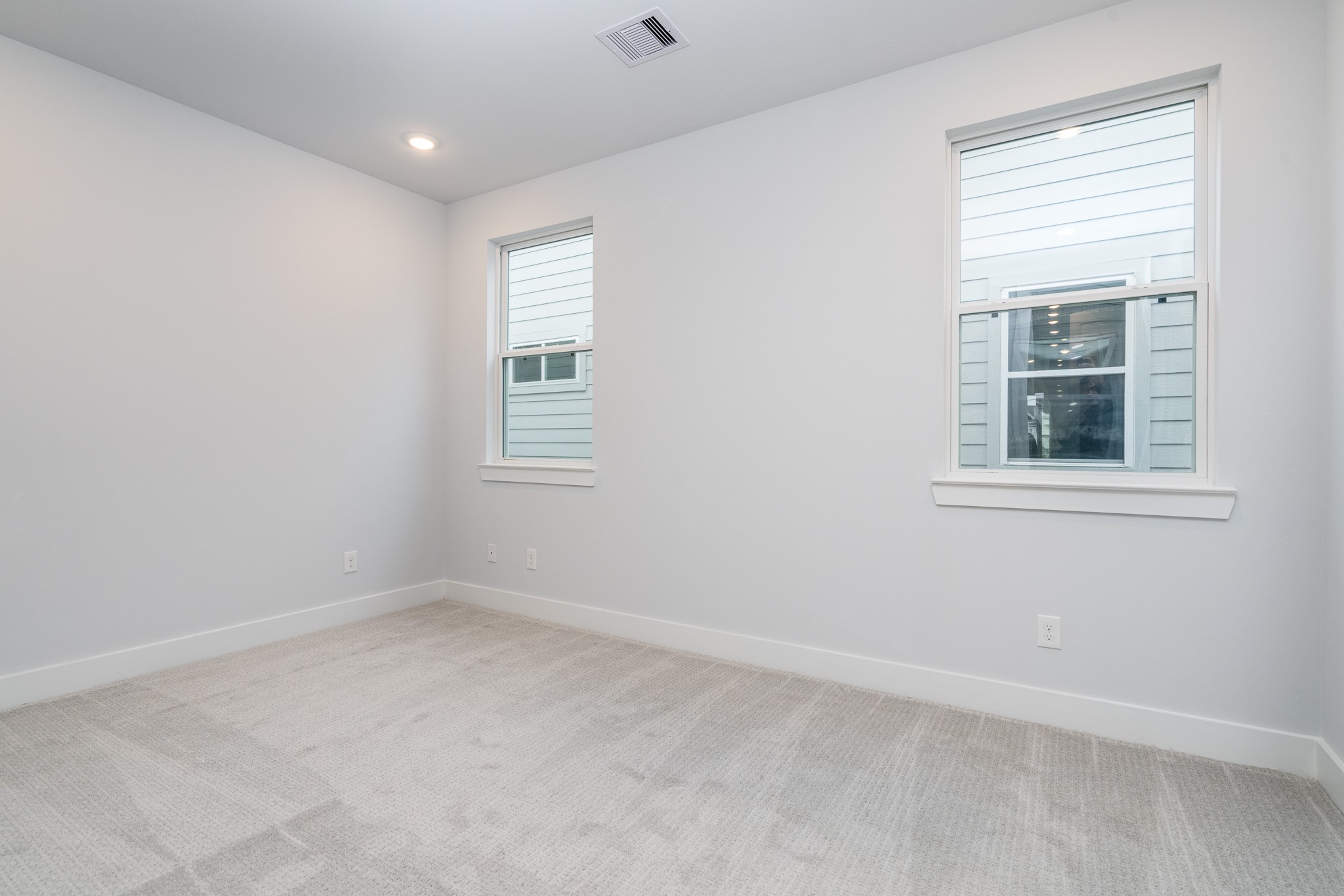 4224 Schuler Street Houston, TX 77007 - Photo 27 of 37 3rd level 2ndary bedroom.