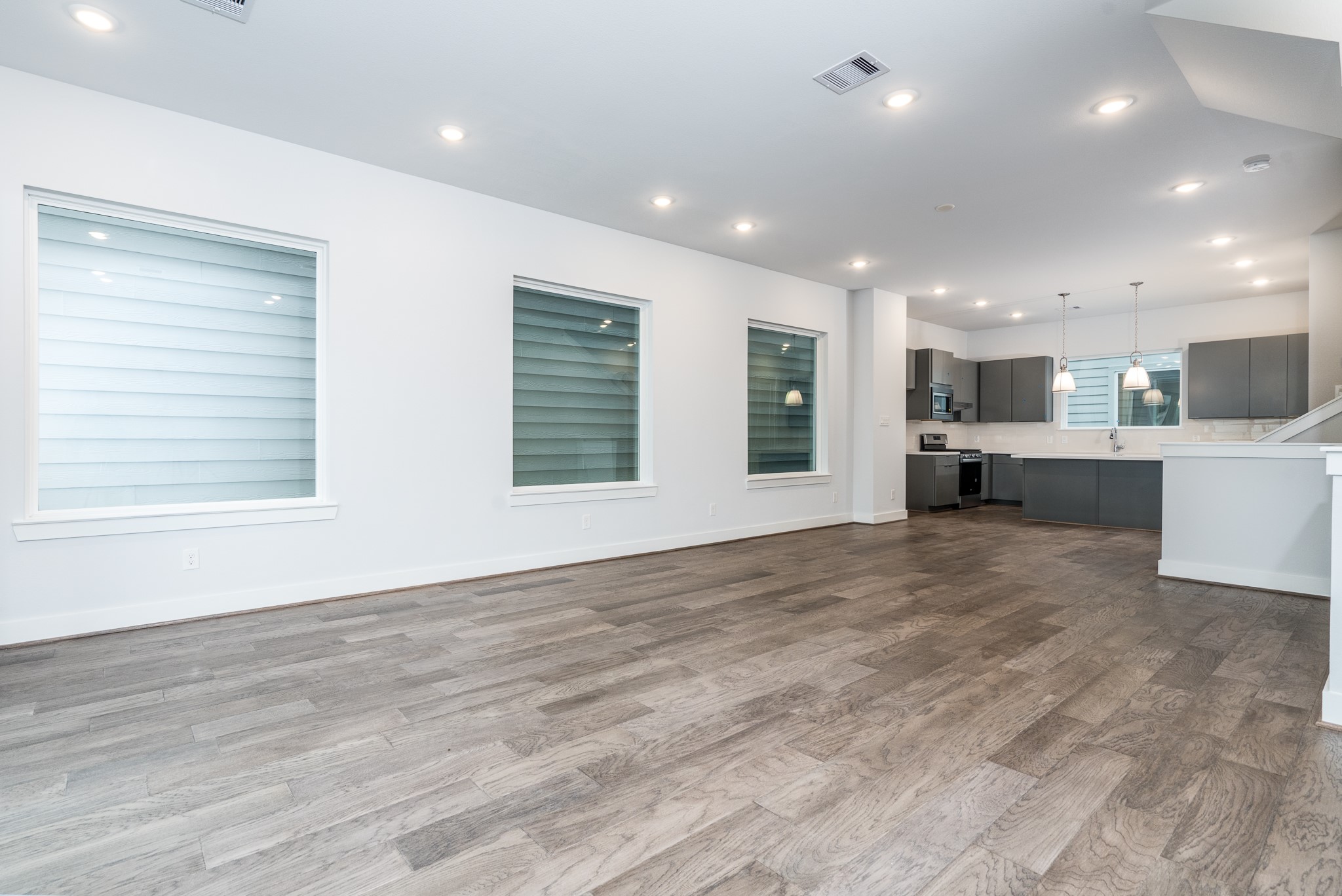 4224 Schuler Street Houston, TX 77007 - Photo 7 of 37