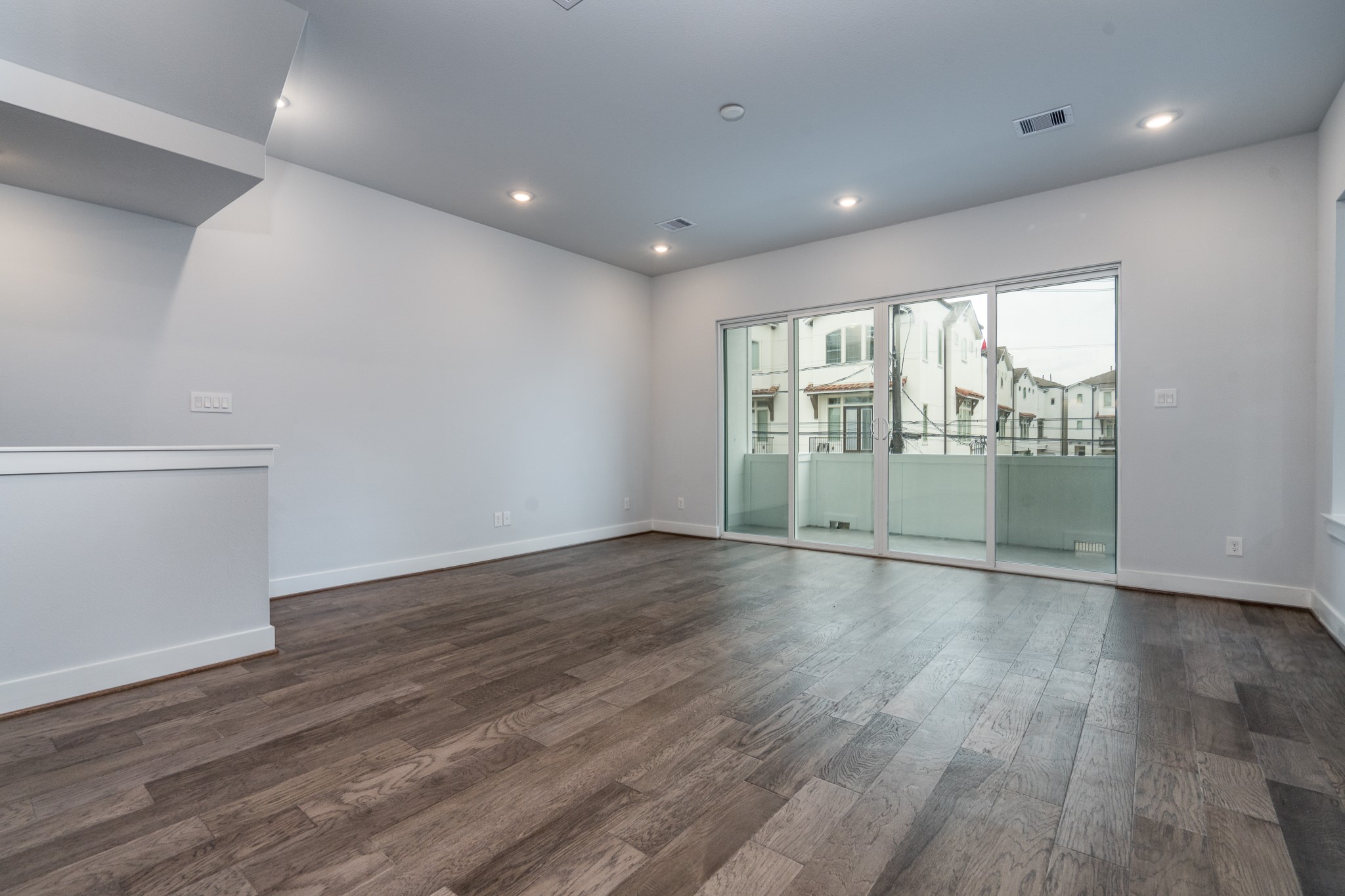 4224 Schuler Street Houston, TX 77007 - Photo 10 of 37 Light and bright with gorgeous wood flooring.