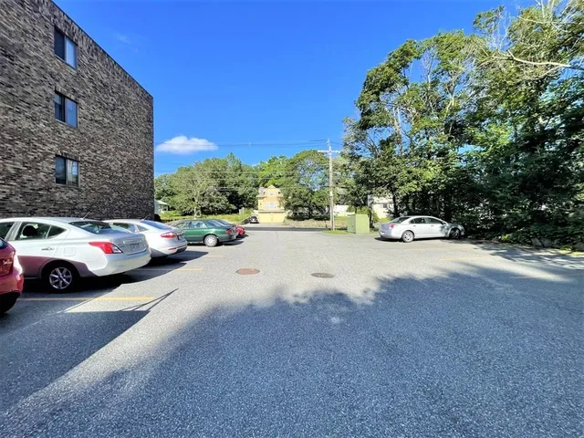 $2,500 | 555 Main Street, Unit 202, Stoneham, MA 02180