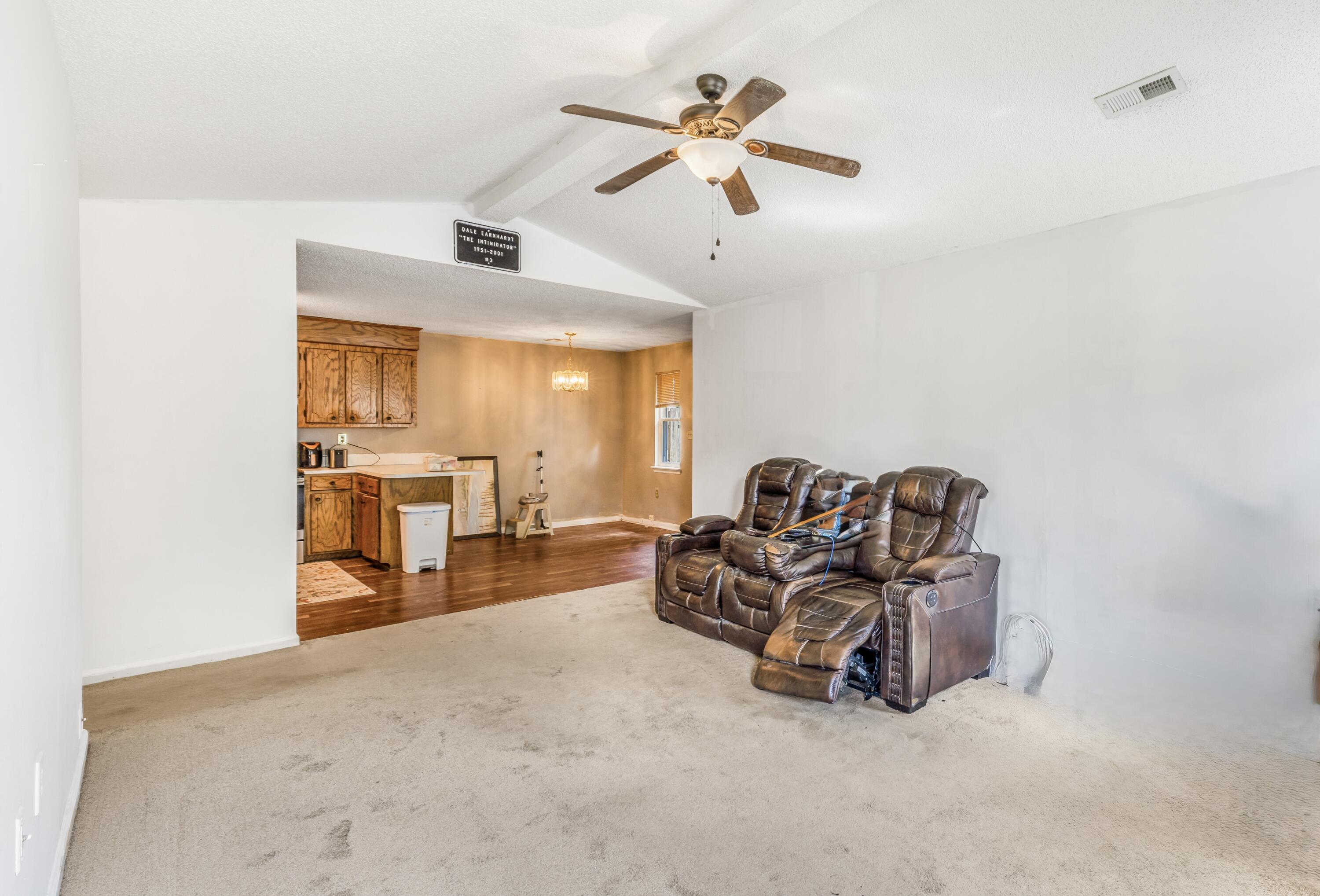 7632 Valleyview Circle North Charleston, SC 29418 - Photo 5 of 13 _SON0312