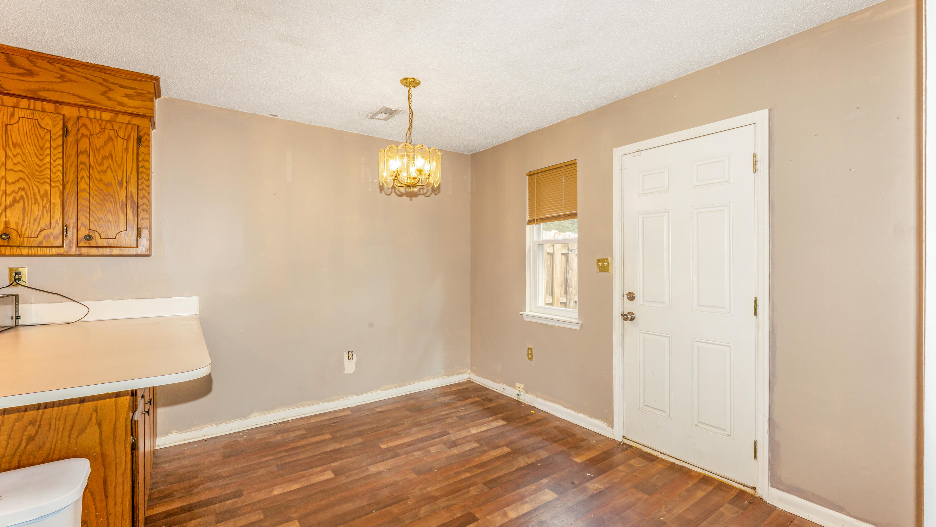 7632 Valleyview Circle North Charleston, SC 29418 - Photo 7 of 13 _SON0284