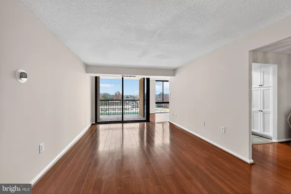 $399,000 | 4500 South Four Mile Run Drive, Unit 314, Arlington, VA 22204