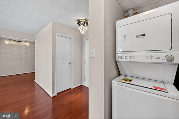 $399,000 | 4500 South Four Mile Run Drive, Unit 314, Arlington, VA 22204