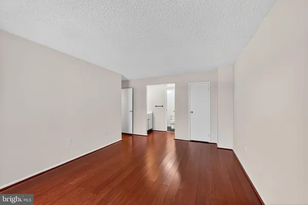 $399,000 | 4500 South Four Mile Run Drive, Unit 314, Arlington, VA 22204