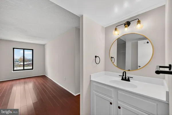 $399,000 | 4500 South Four Mile Run Drive, Unit 314, Arlington, VA 22204
