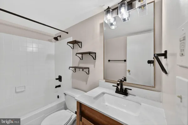 $399,000 | 4500 South Four Mile Run Drive, Unit 314, Arlington, VA 22204
