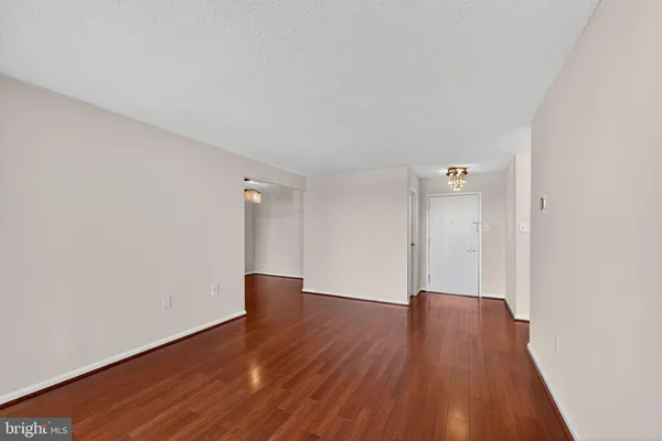 $399,000 | 4500 South Four Mile Run Drive, Unit 314, Arlington, VA 22204
