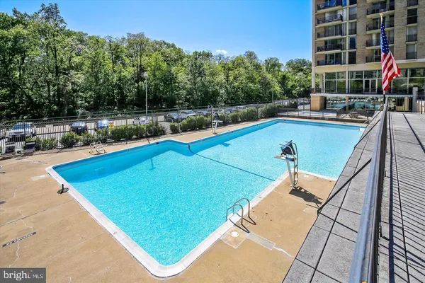 $399,000 | 4500 South Four Mile Run Drive, Unit 314, Arlington, VA 22204
