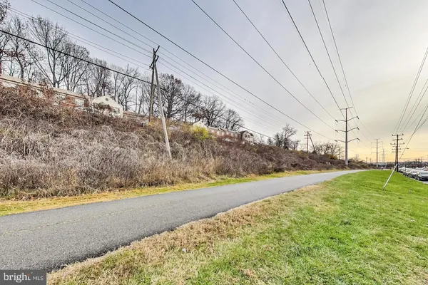 $399,000 | 4500 South Four Mile Run Drive, Unit 314, Arlington, VA 22204