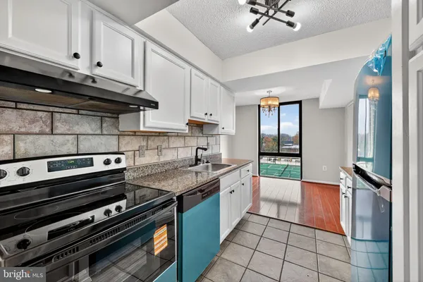 $399,000 | 4500 South Four Mile Run Drive, Unit 314, Arlington, VA 22204