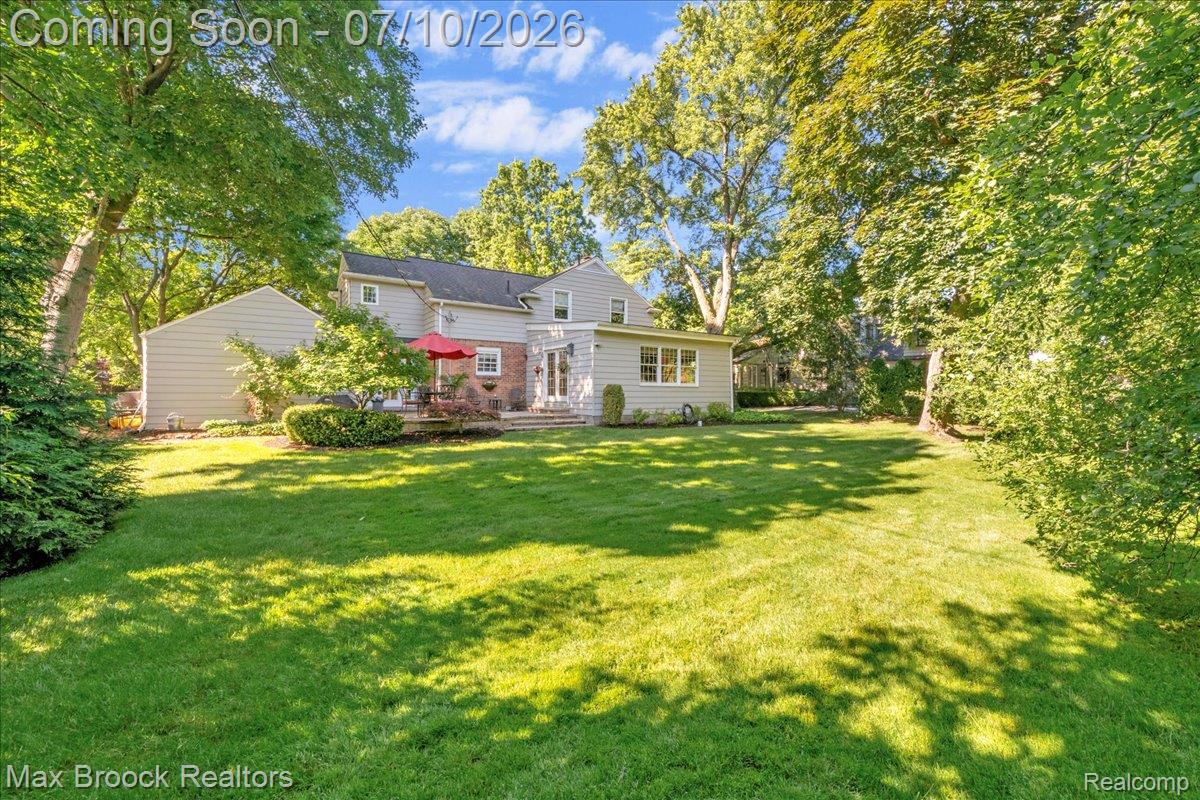 1647 Yorkshire Road Birmingham, MI 48009 - Photo 33 of 33 43-1647 Yorkshire Rd_42.jpg