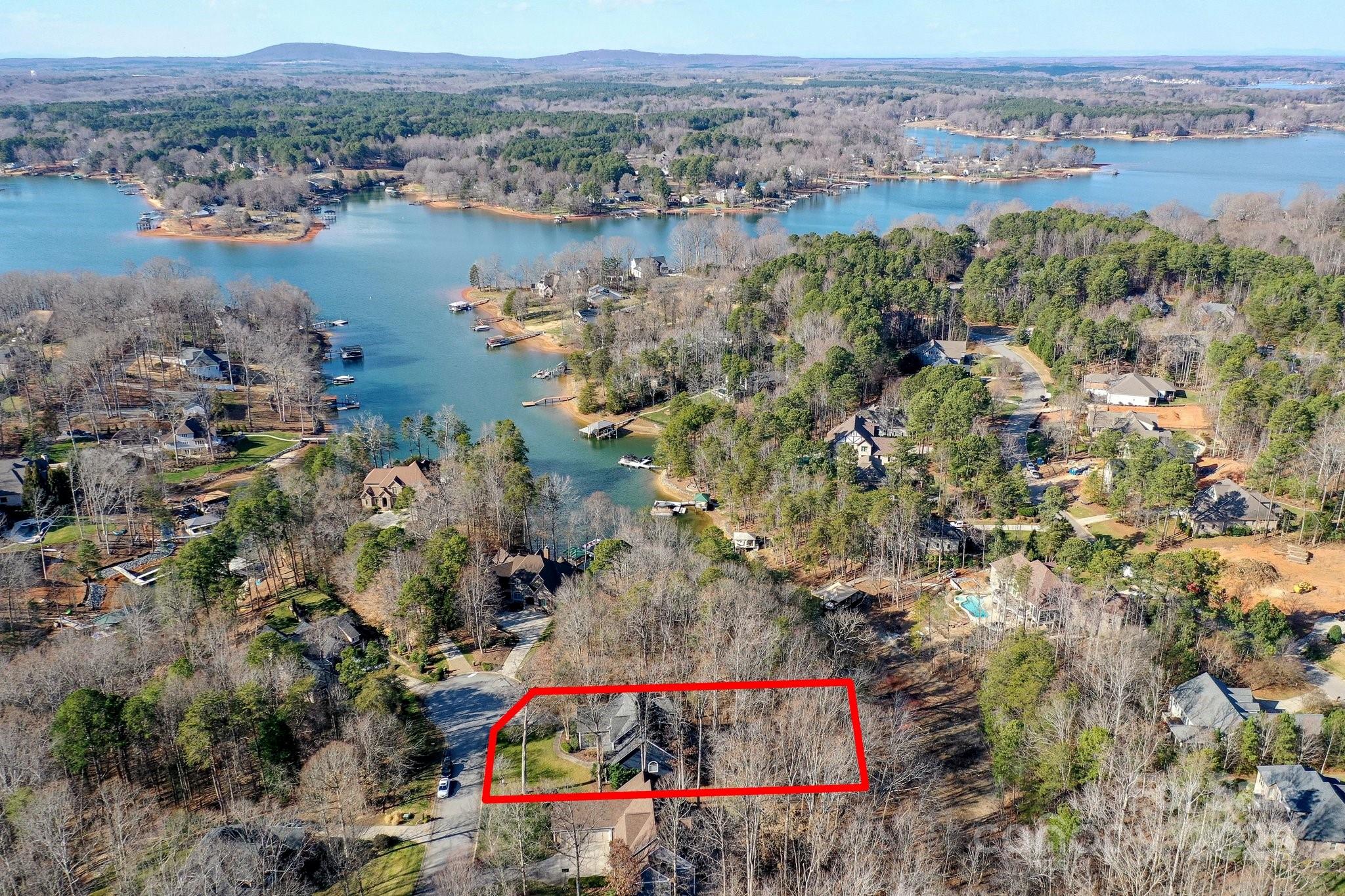 7653 Juniper Lane Denver, NC 28037 - Photo 41 of 43 an aerial view of residential houses with outdoor space and lake view