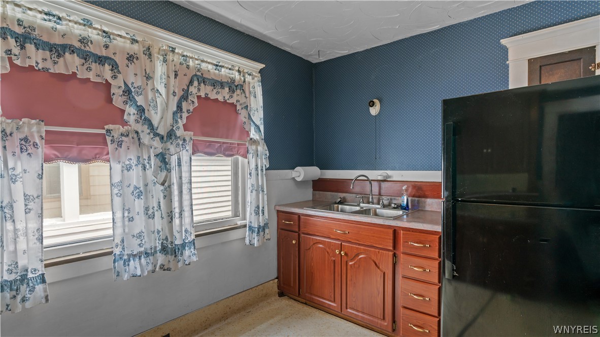 247 Rounds Avenue Buffalo, NY 14215 - Photo 11 of 37